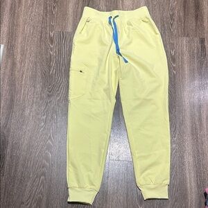 Figs Sunlight yellow Zamora Joggers